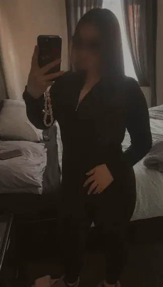 Chiara, 25