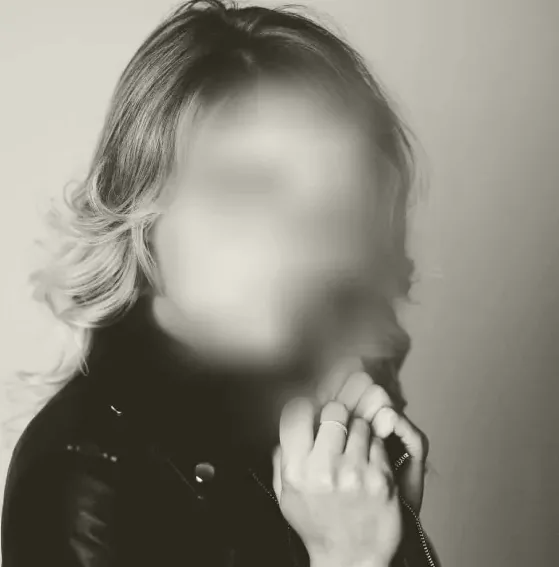 Chiara, 33