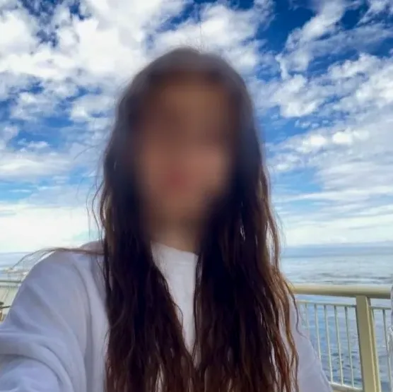 Clara, 27