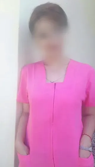 Elena, 33