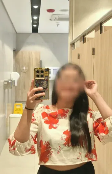 Lara, 31
