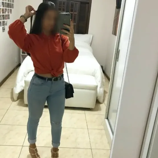Paula, 34