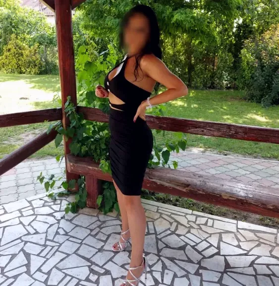 Viktoria, 36