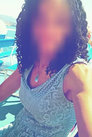 Zeynep, 34